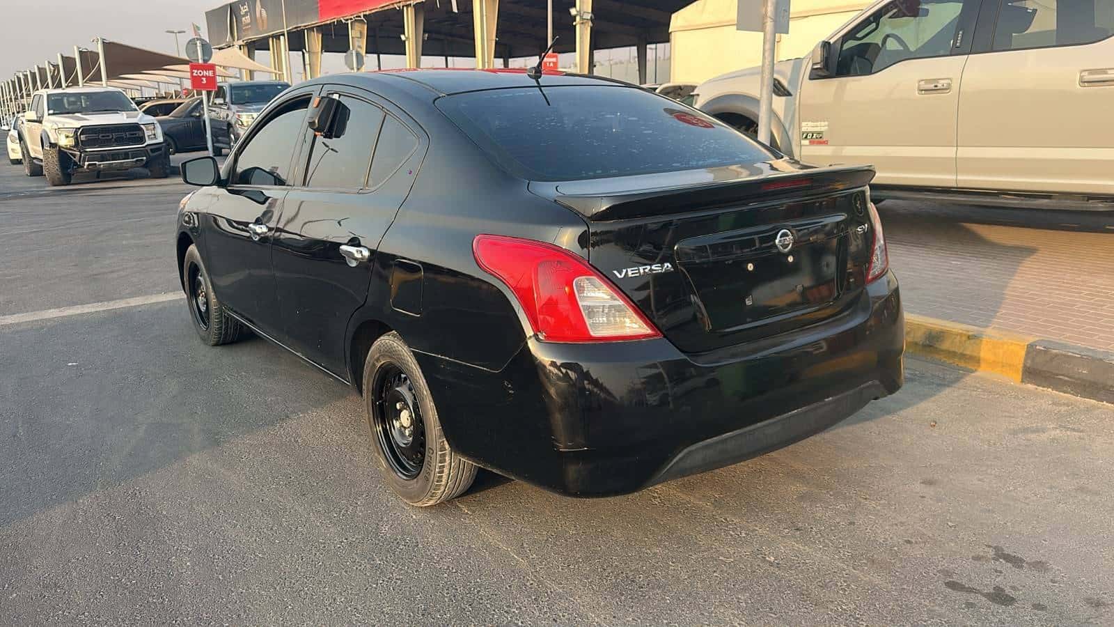 NISSAN VERSA 2019 thumbnail 5