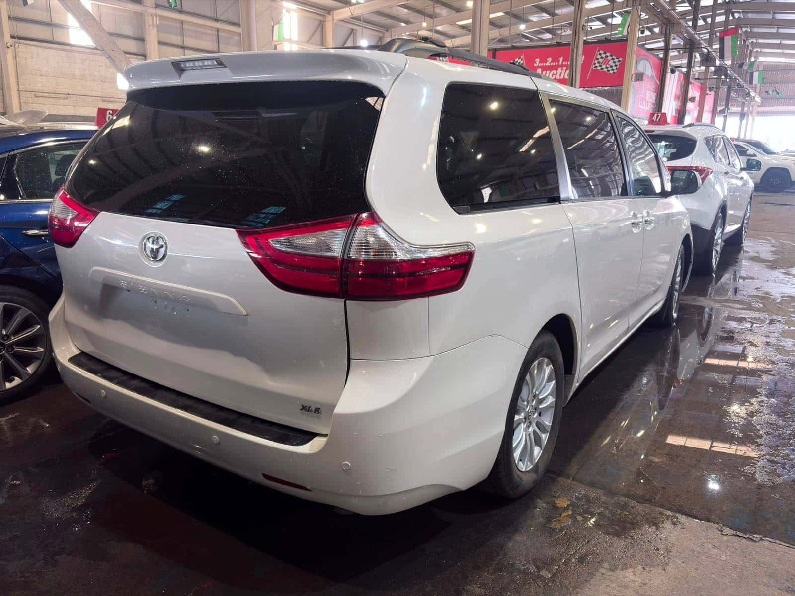 TOYOTA SIENNA 2015 thumbnail 3