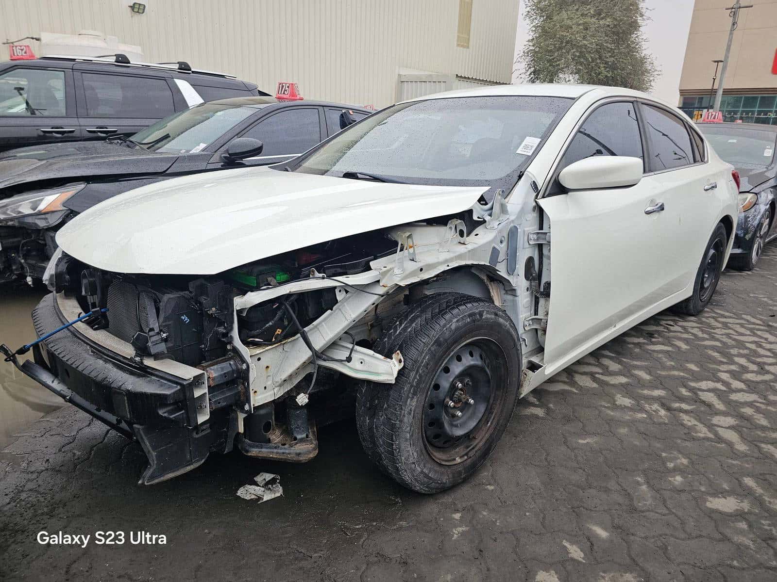 NISSAN ALTIMA - Exterior