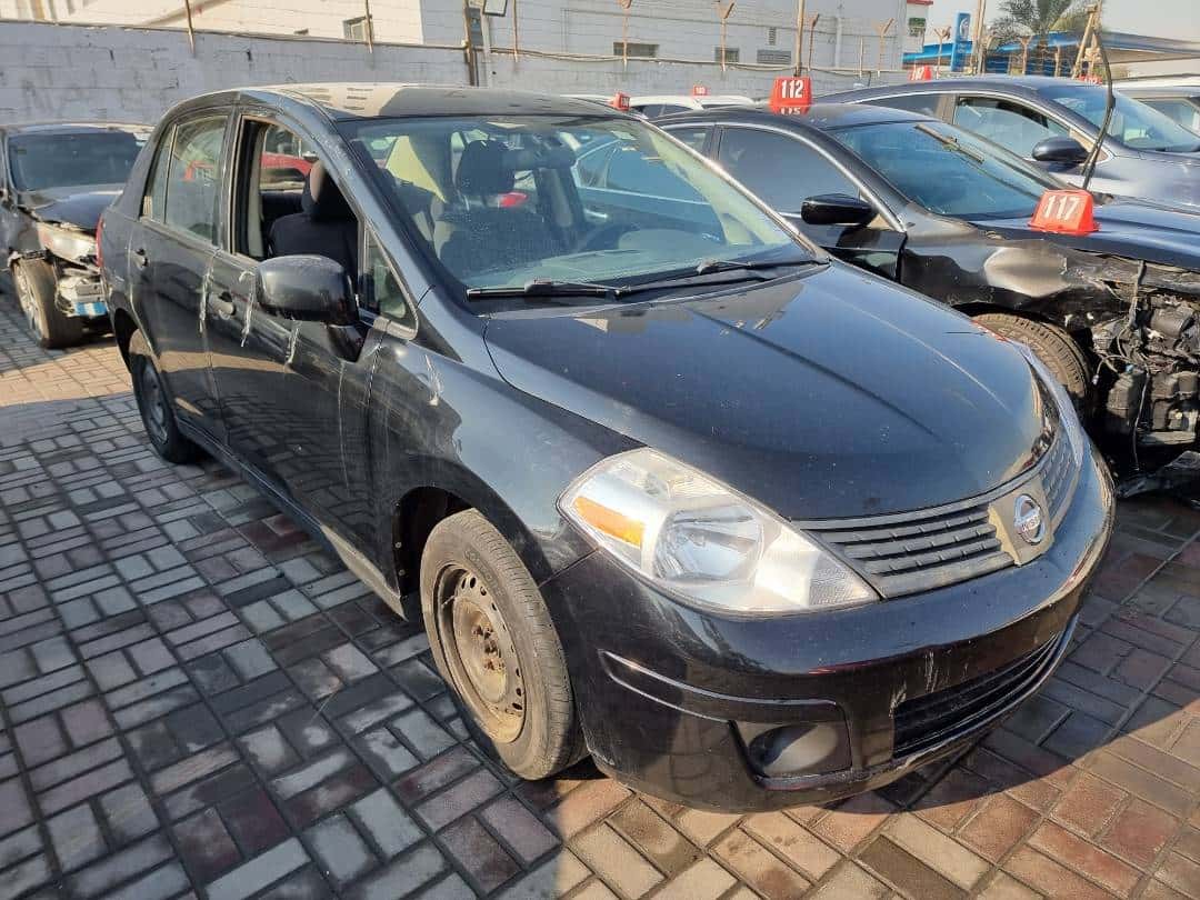 NISSAN VERSA - Exterior