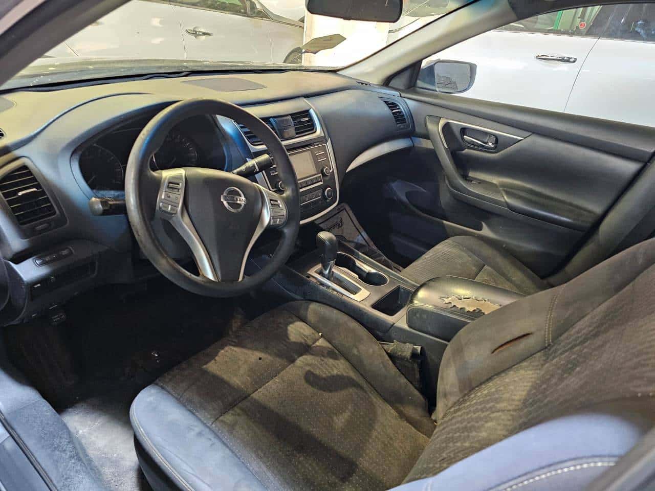 NISSAN ALTIMA - Exterior