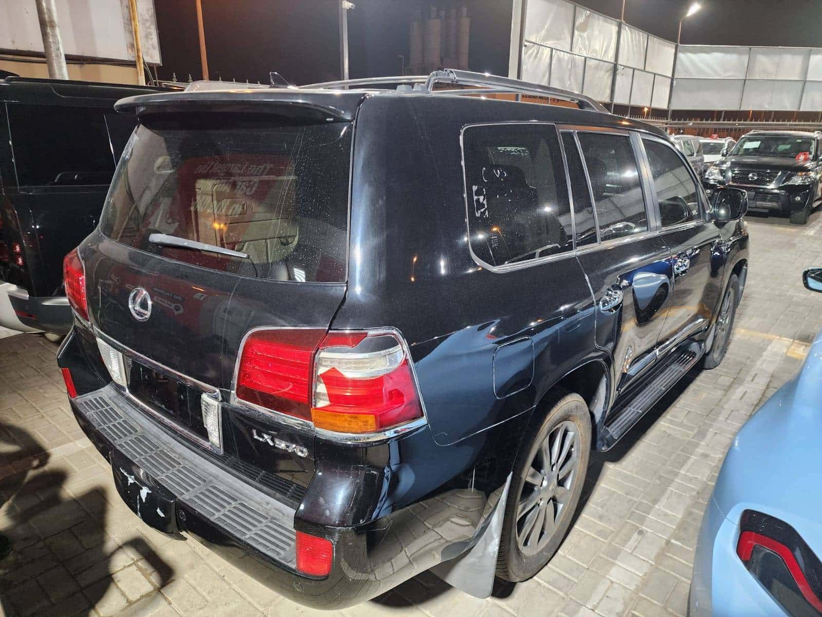 LEXUS LX 570 2011 thumbnail 7