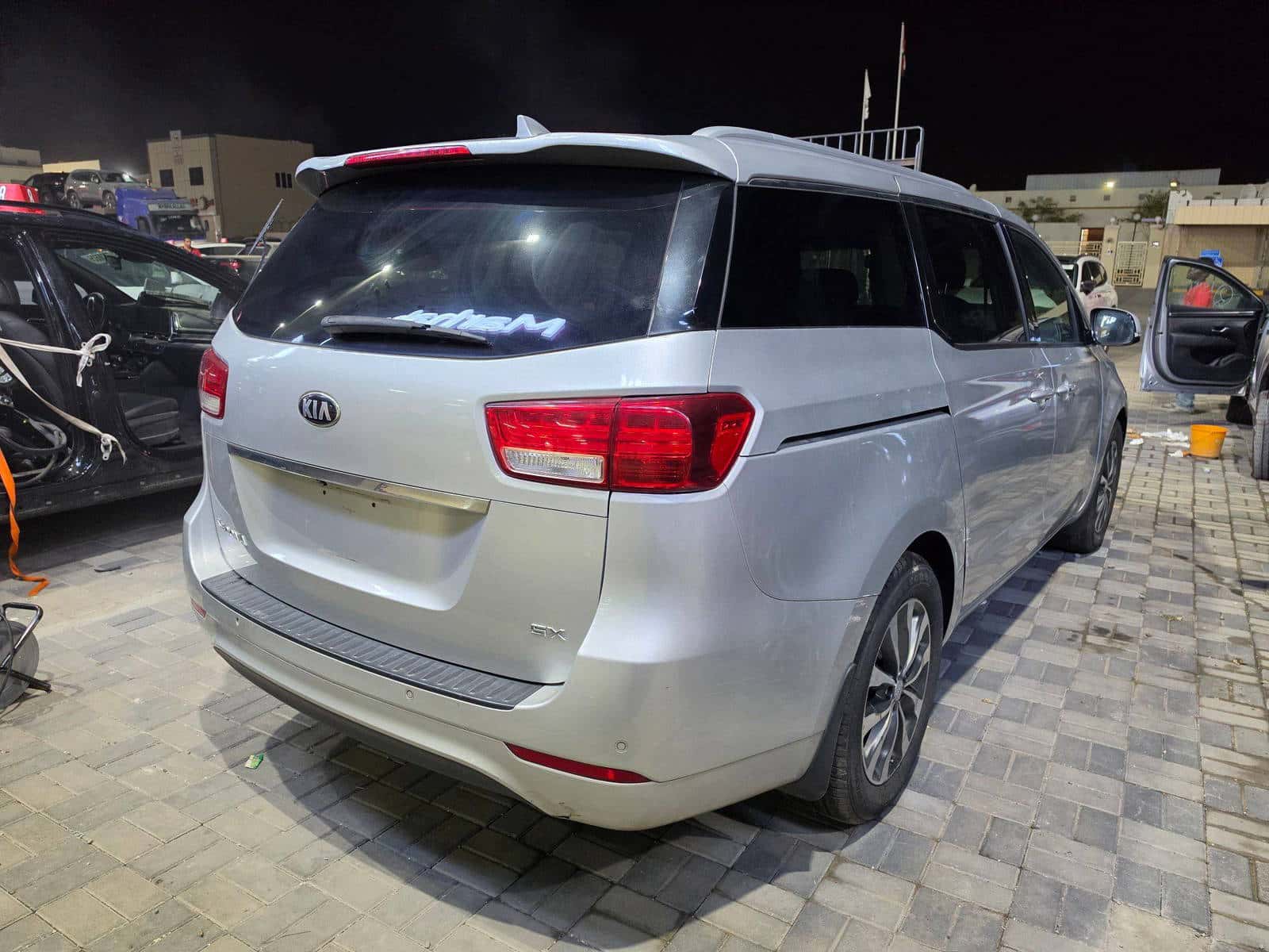 KIA SEDONA 2018 thumbnail 4