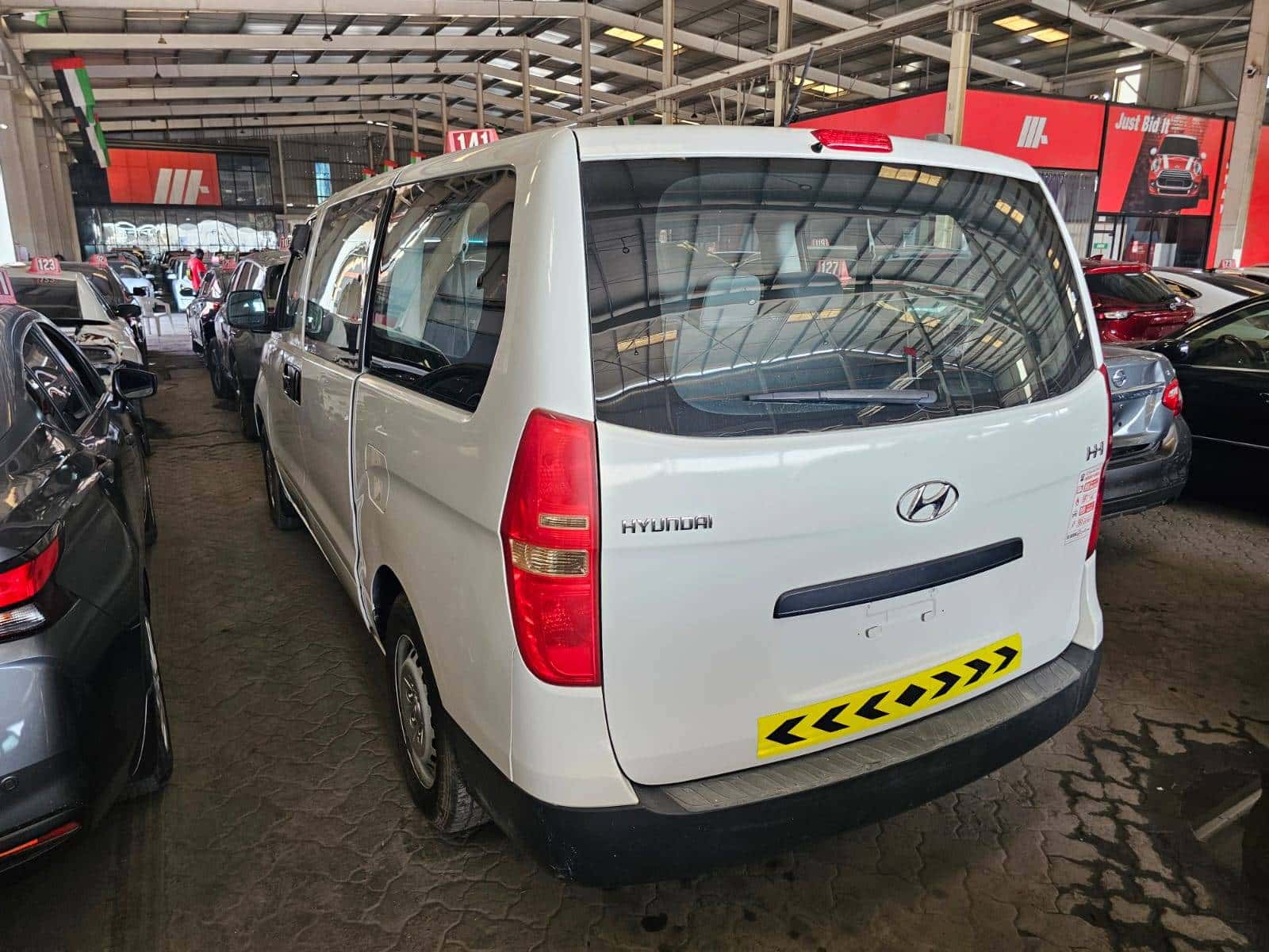 Hyundai H1 2021 thumbnail 3