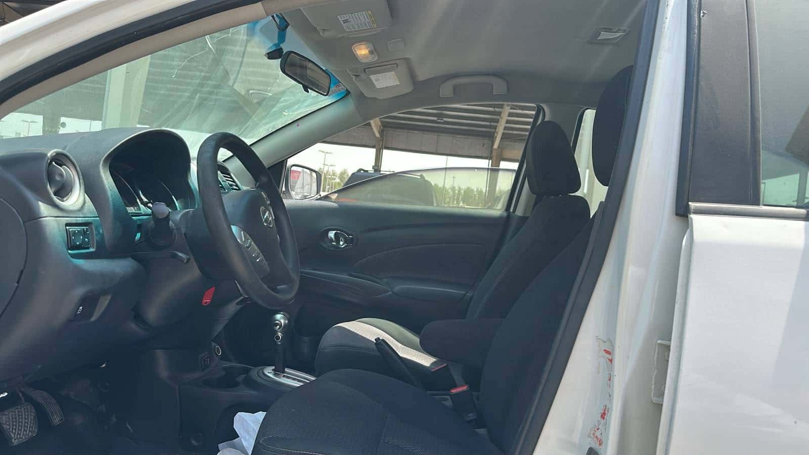 Nissan Versa 2019 thumbnail 6