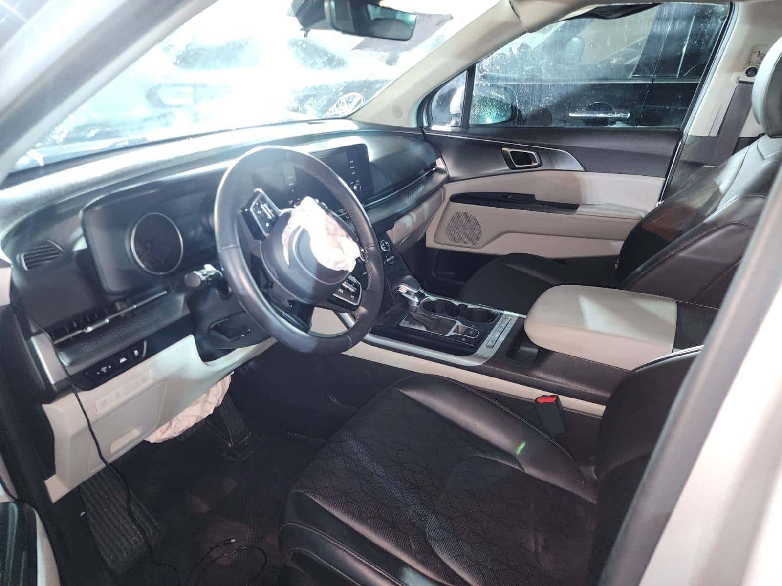 Kia CARNIVAL LX 2023 thumbnail 6