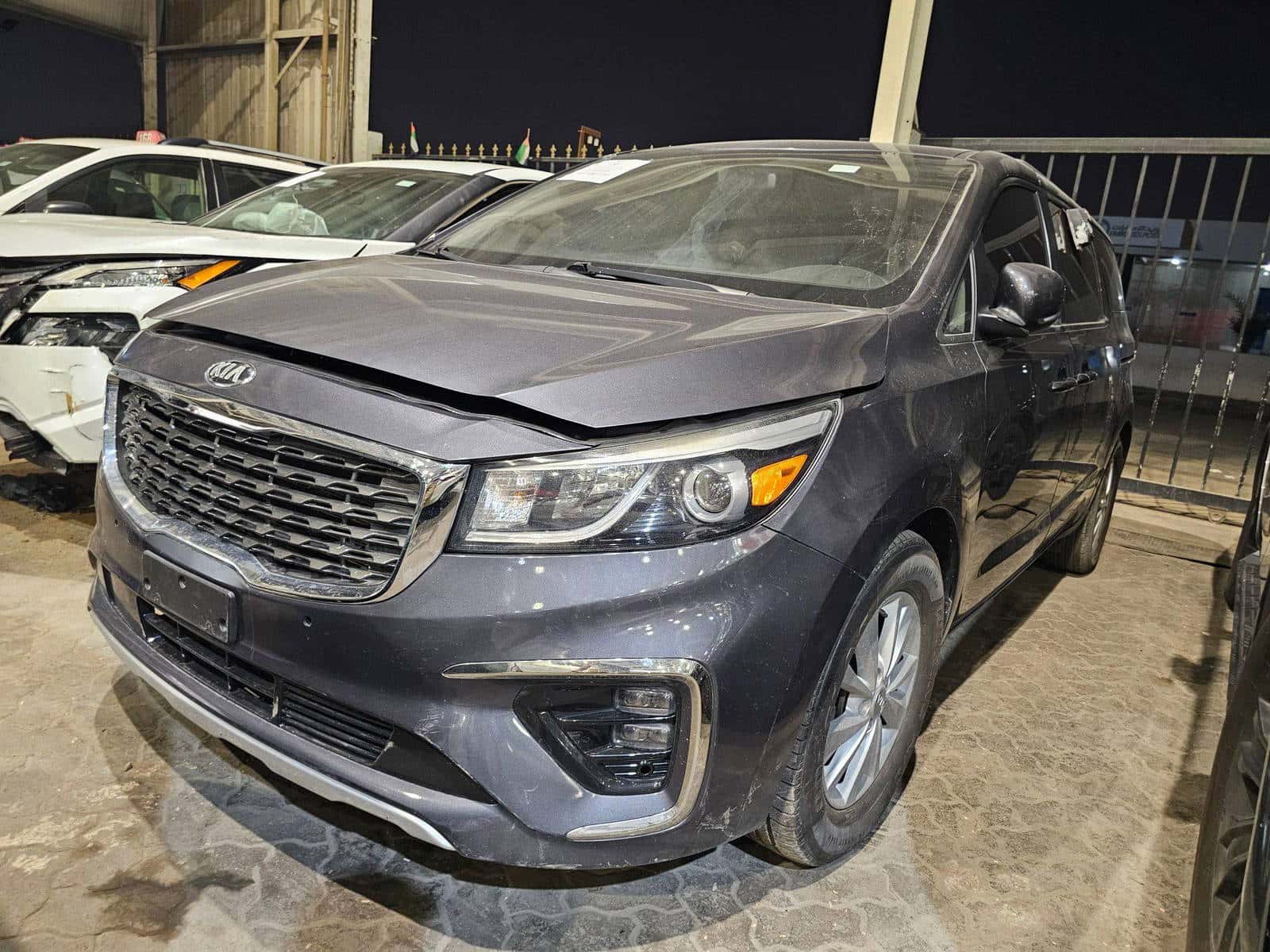 KIA SEDONA 2016 thumbnail 2