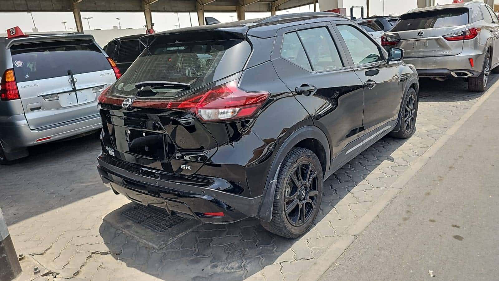 Nissan Kicks 2022 thumbnail 3