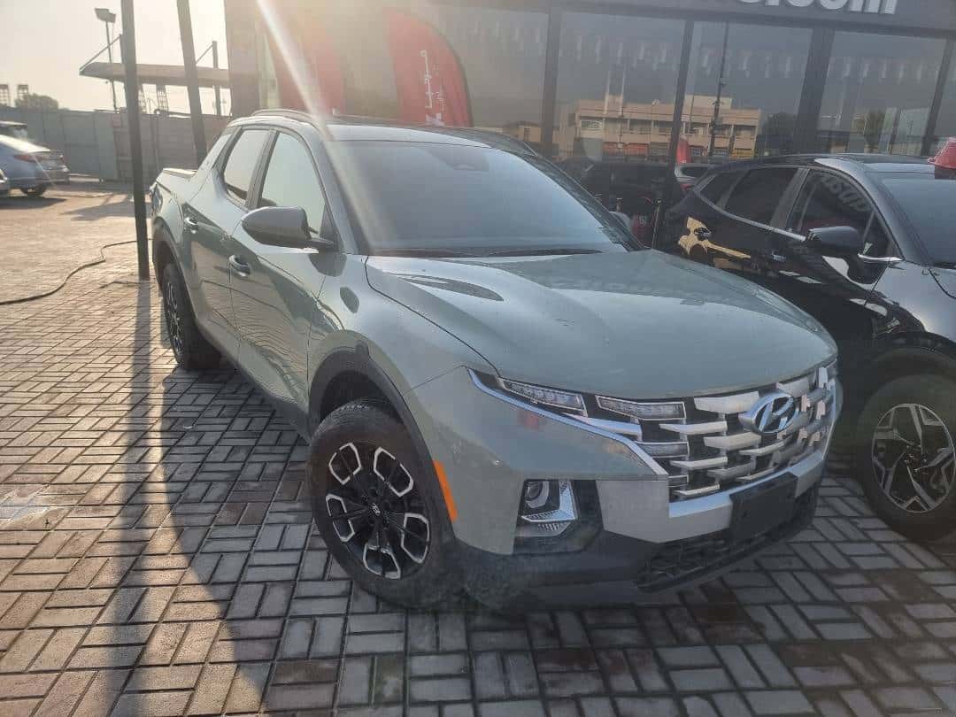 Hyundai Santa Cruz 2023 thumbnail 2