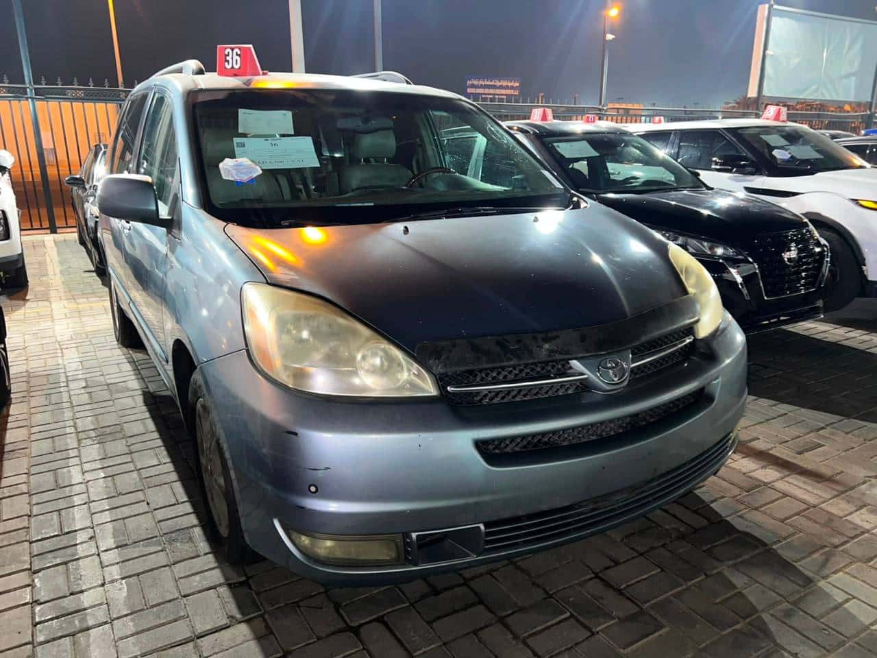 TOYOTA SIENNA 2004 thumbnail 1