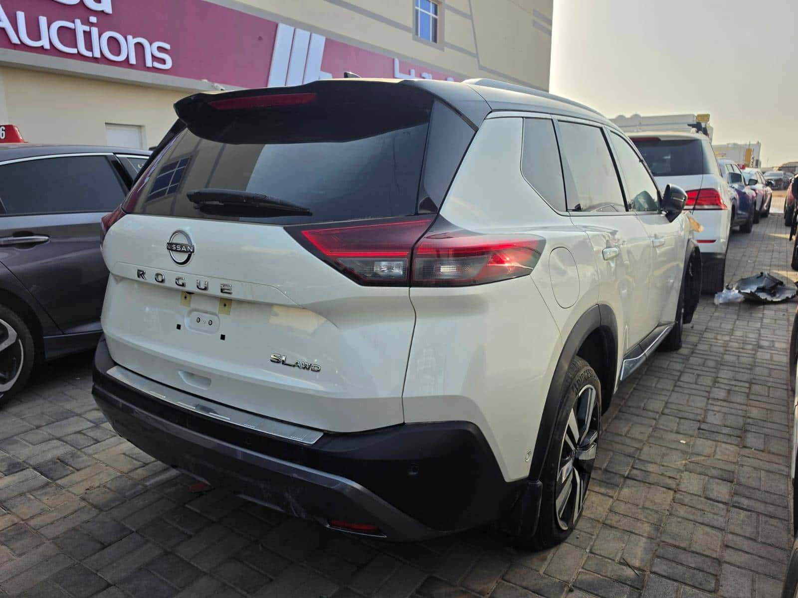 Nissan Rogue 2023 thumbnail 4