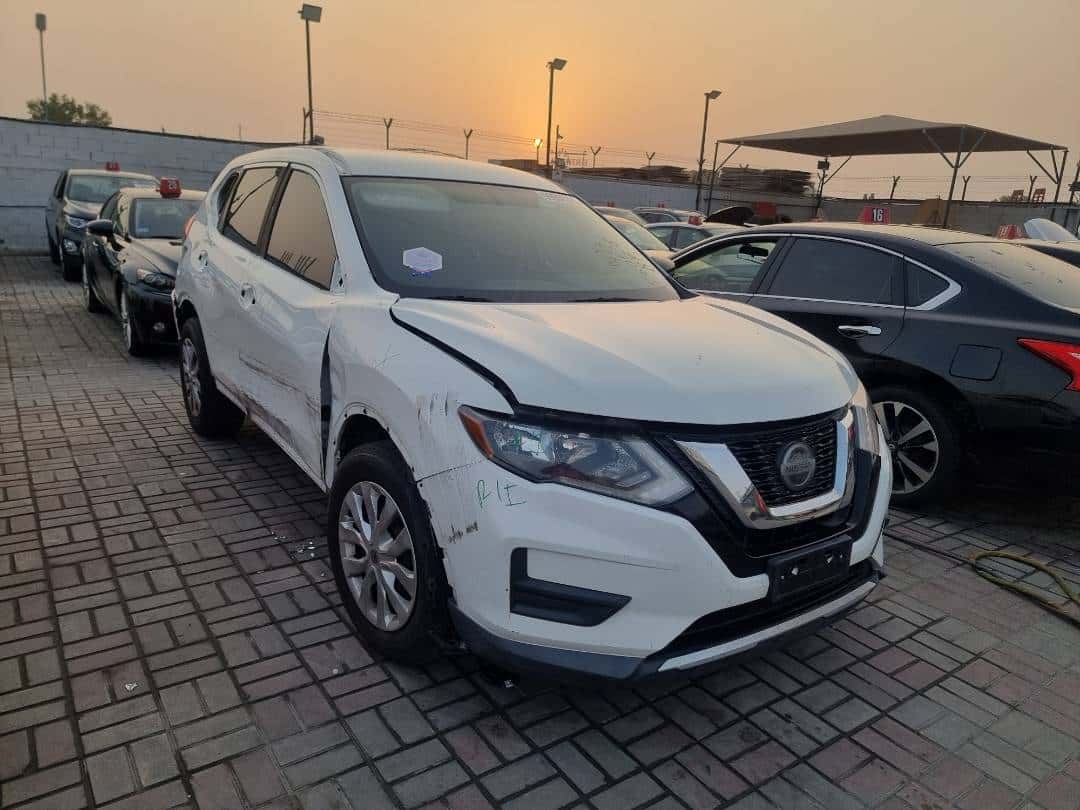 NISSAN ROGUE 2018 thumbnail 2