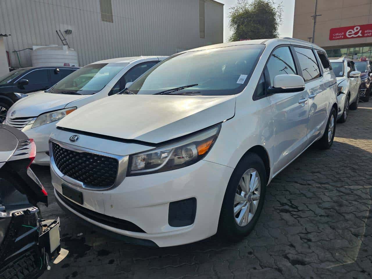 Kia Sedona 2015 thumbnail 3