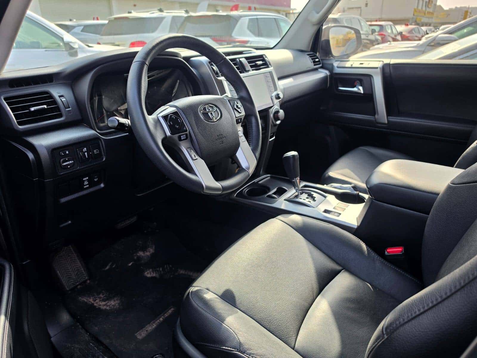 Toyota 4RUNNER SR5 2022 thumbnail 7