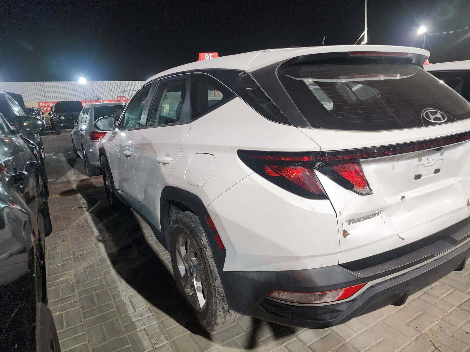 HYUNDAI TUCSON 2022 thumbnail 3