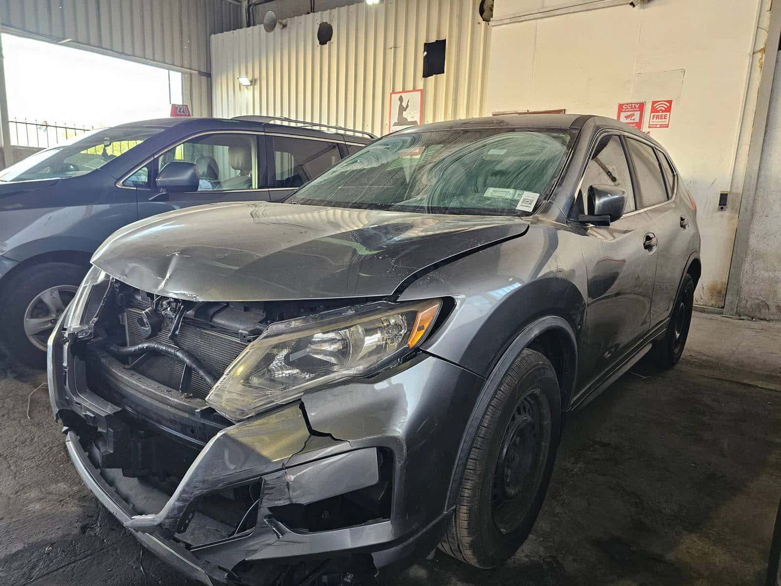 Nissan Rogue 2017 thumbnail 3