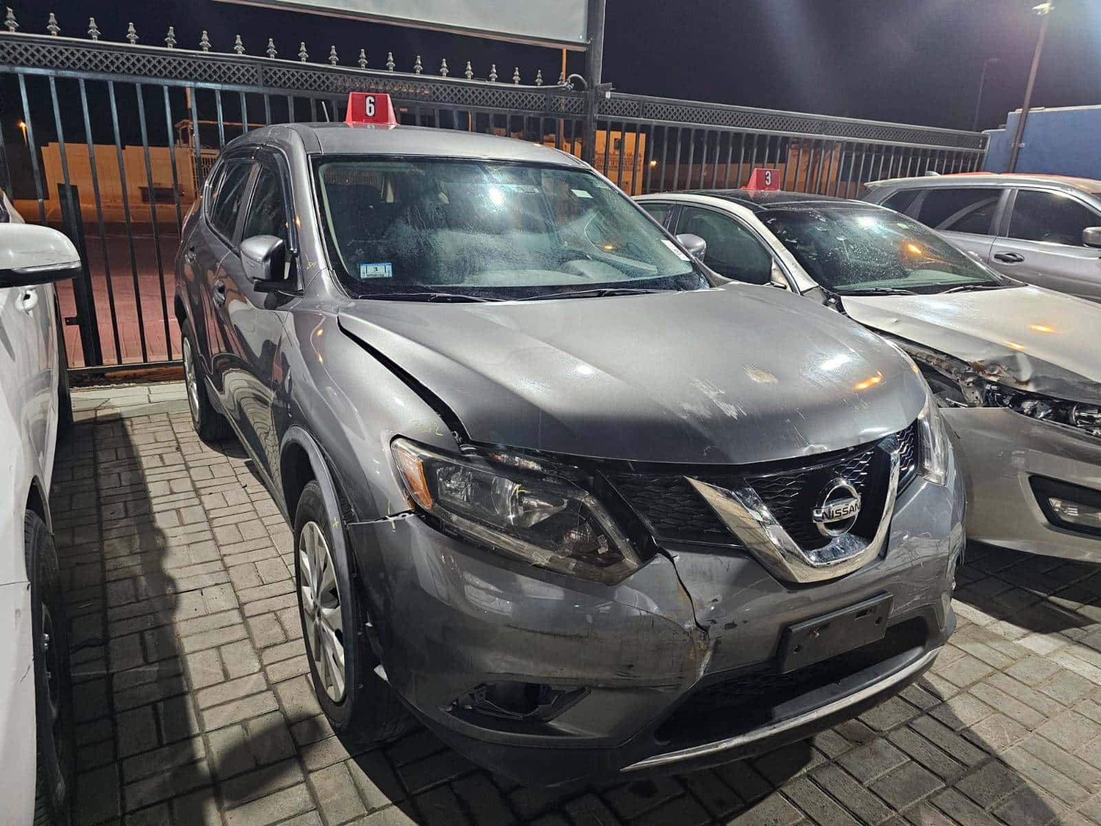 Nissan Rogue 2016 thumbnail 3
