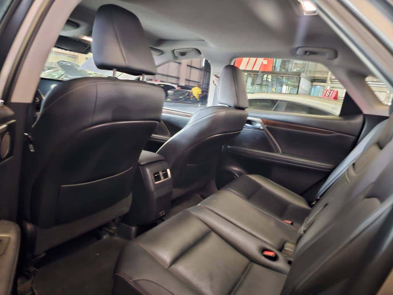 Lexus RX 350 2022 thumbnail 6