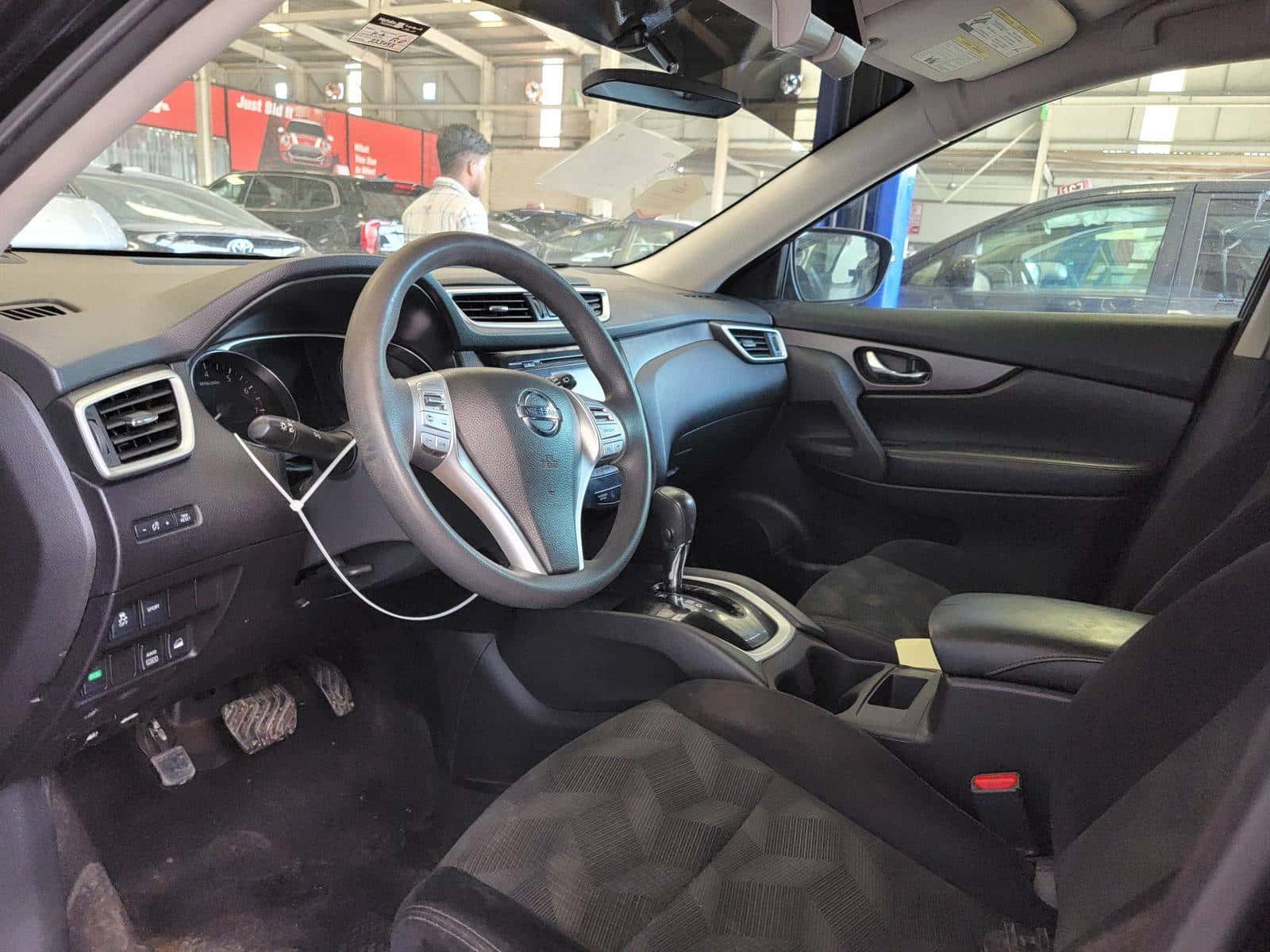 Nissan Rogue 2015 thumbnail 6