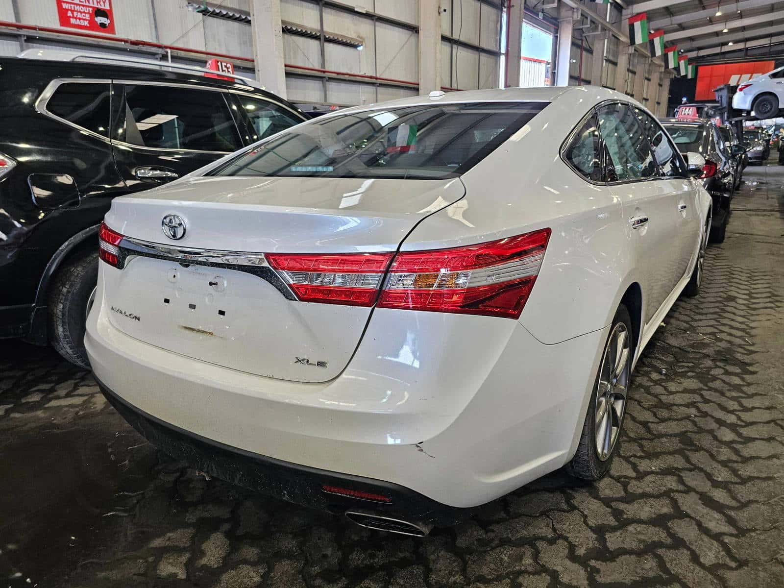 TOYOTA AVALON 2015 thumbnail 3