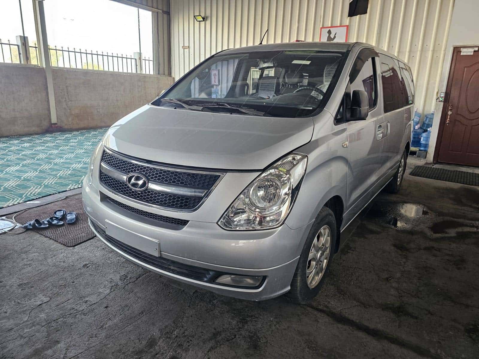 HYUNDAI GRAND STAREX 2010 thumbnail 2