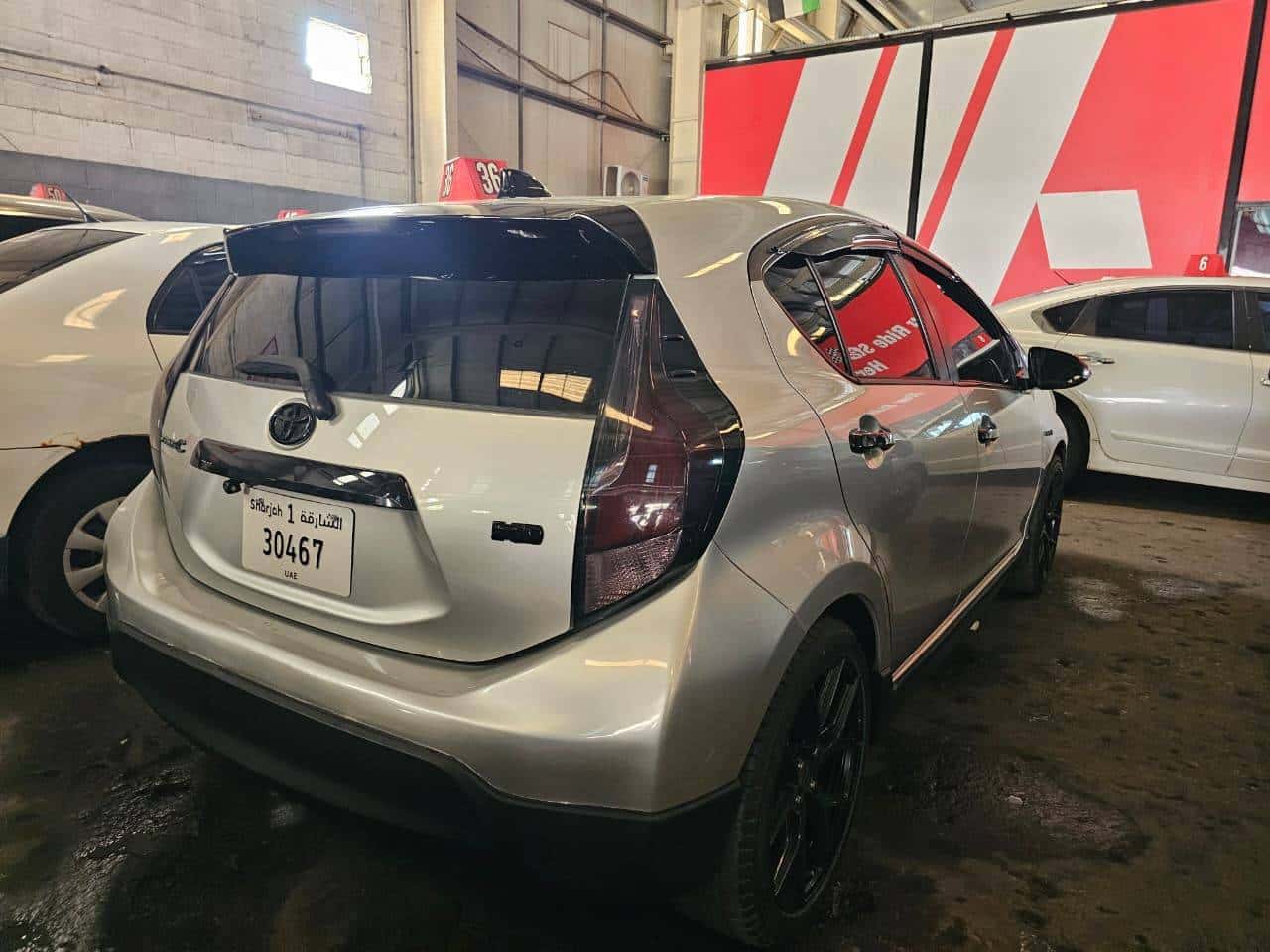 Toyota Prius C 2017 thumbnail 1