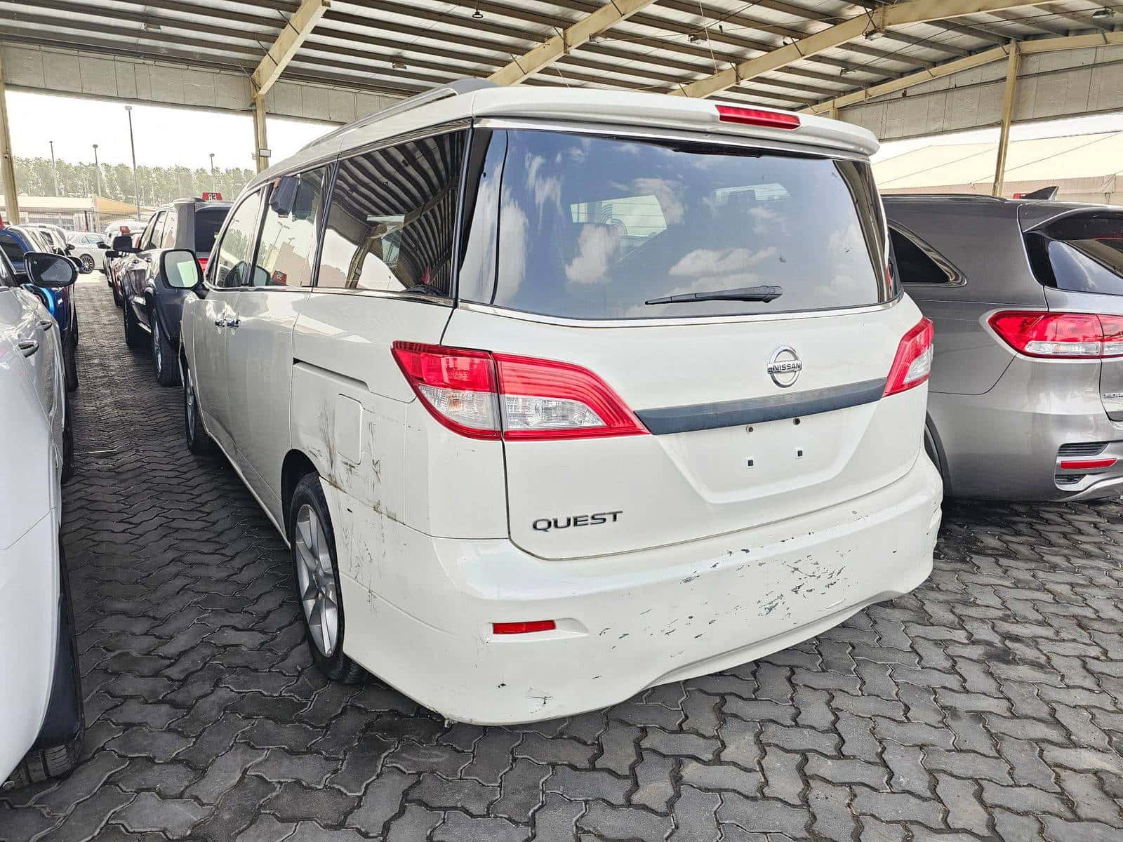 NISSAN QUEST - Exterior