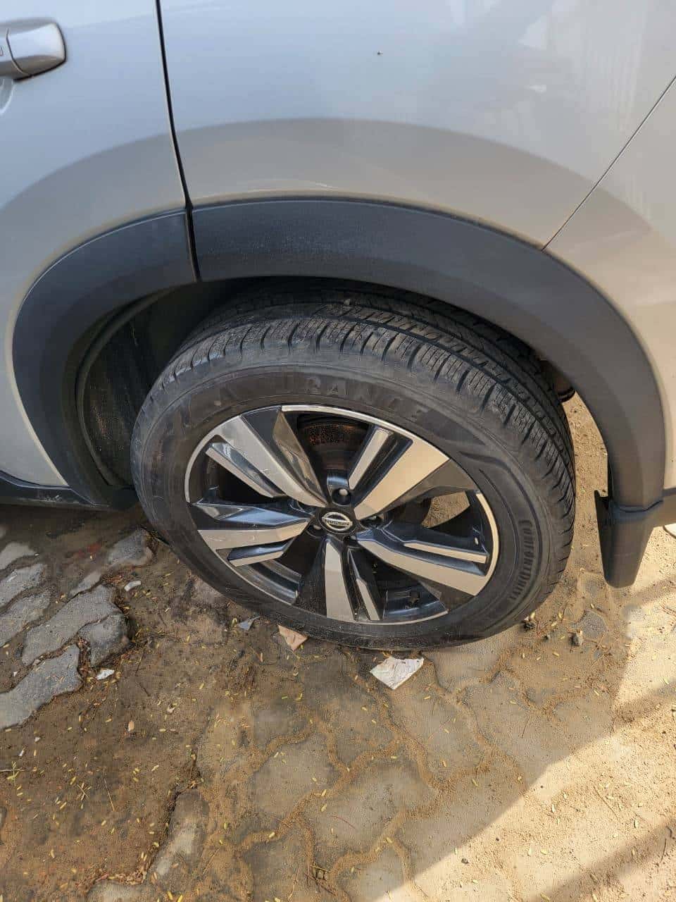 NISSAN ROGUE - Exterior