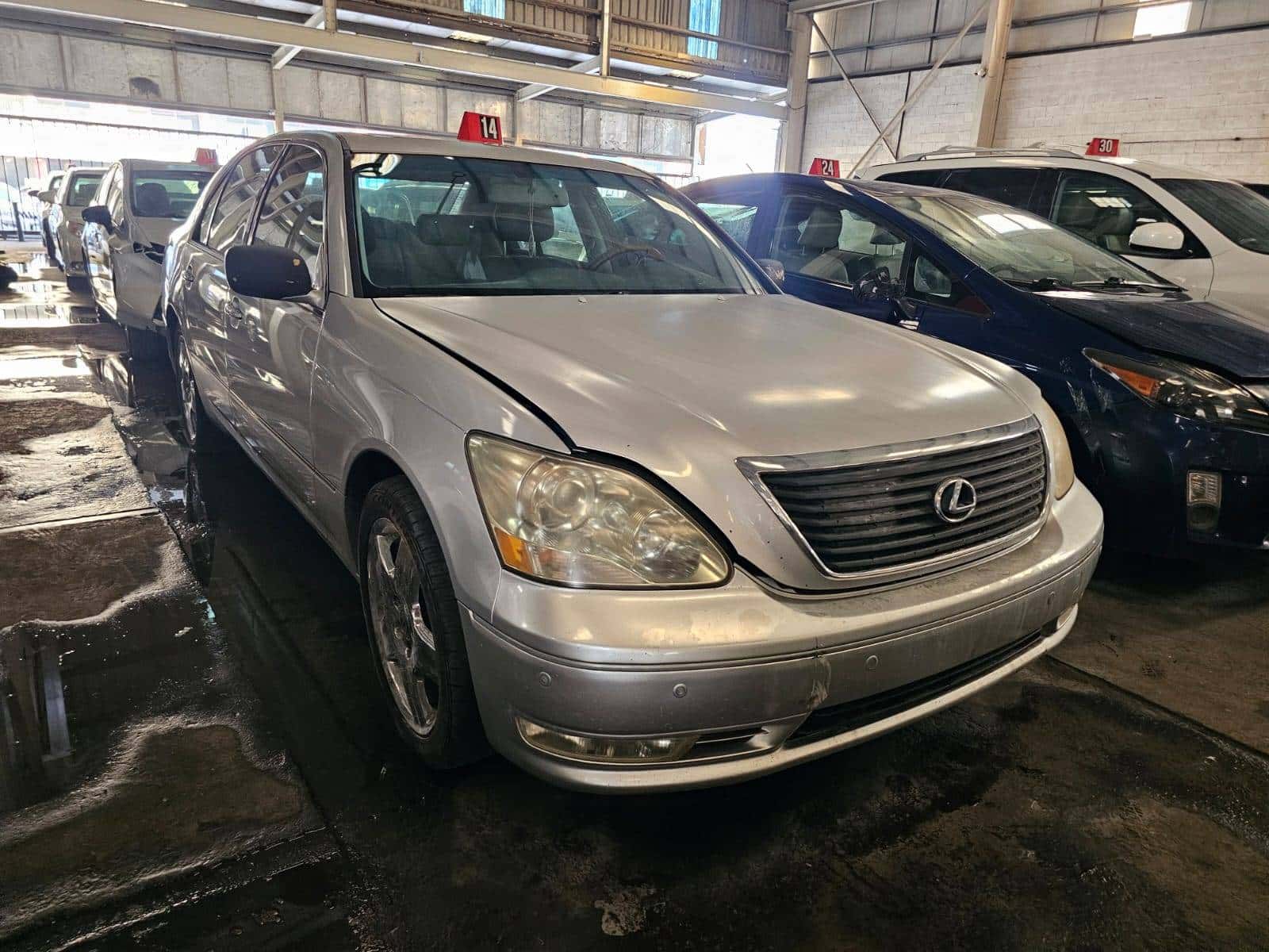 Lexus LS 430 2004 thumbnail 3