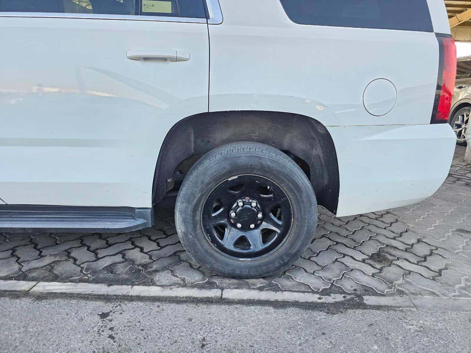 CHEVROLET Tahoe 2018 thumbnail 2