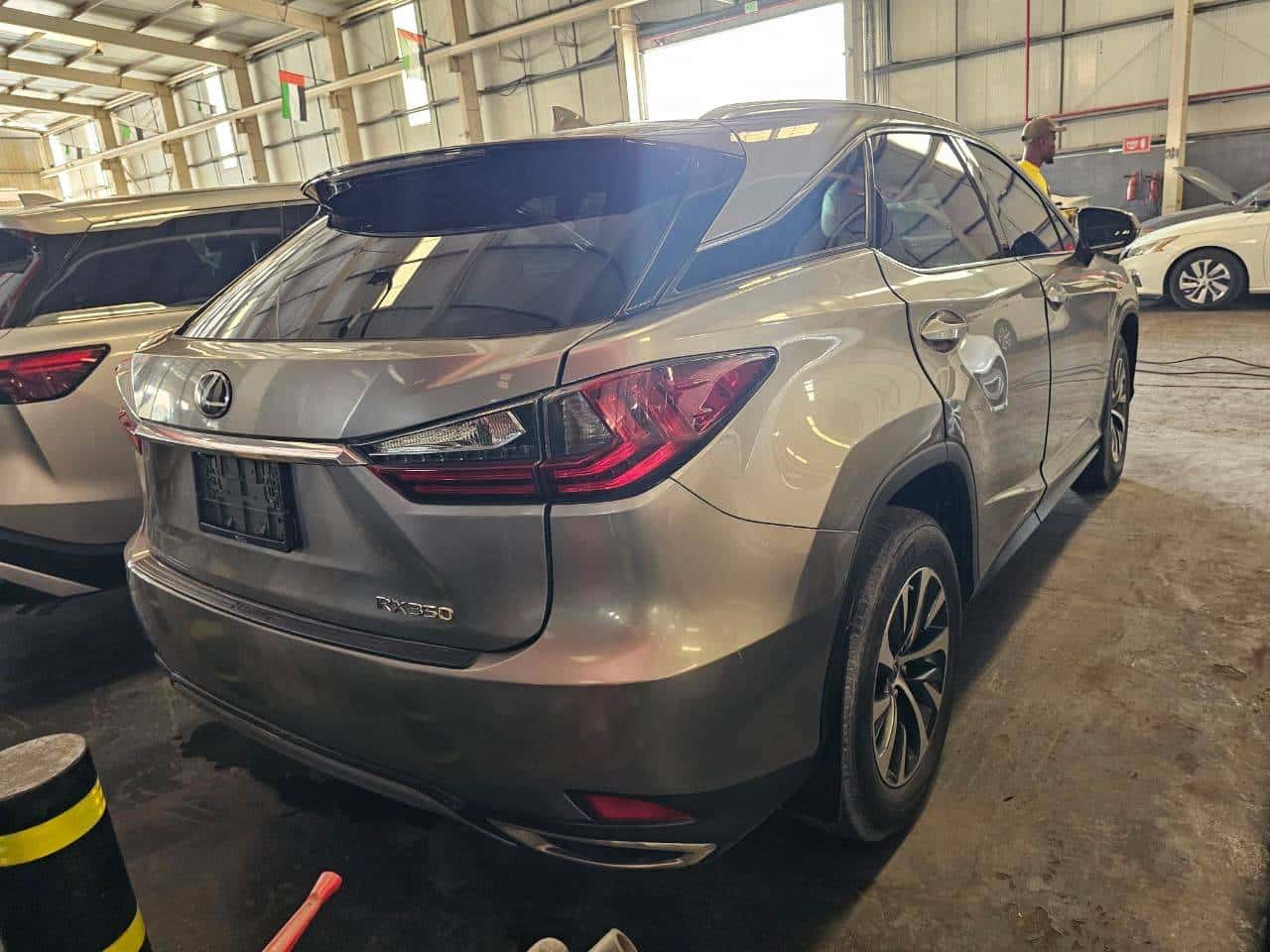 Lexus RX 350 2022 thumbnail 5