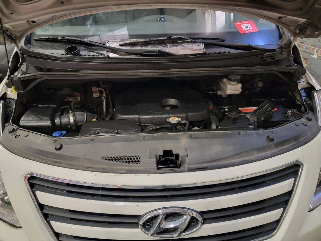 HYUNDAI GRAND STAREX - Exterior