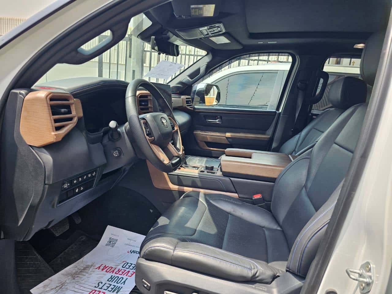 Toyota Sequoia 2023 thumbnail 6
