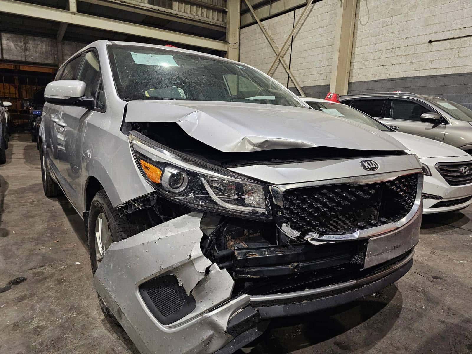 KIA SEDONA 2016 thumbnail 3