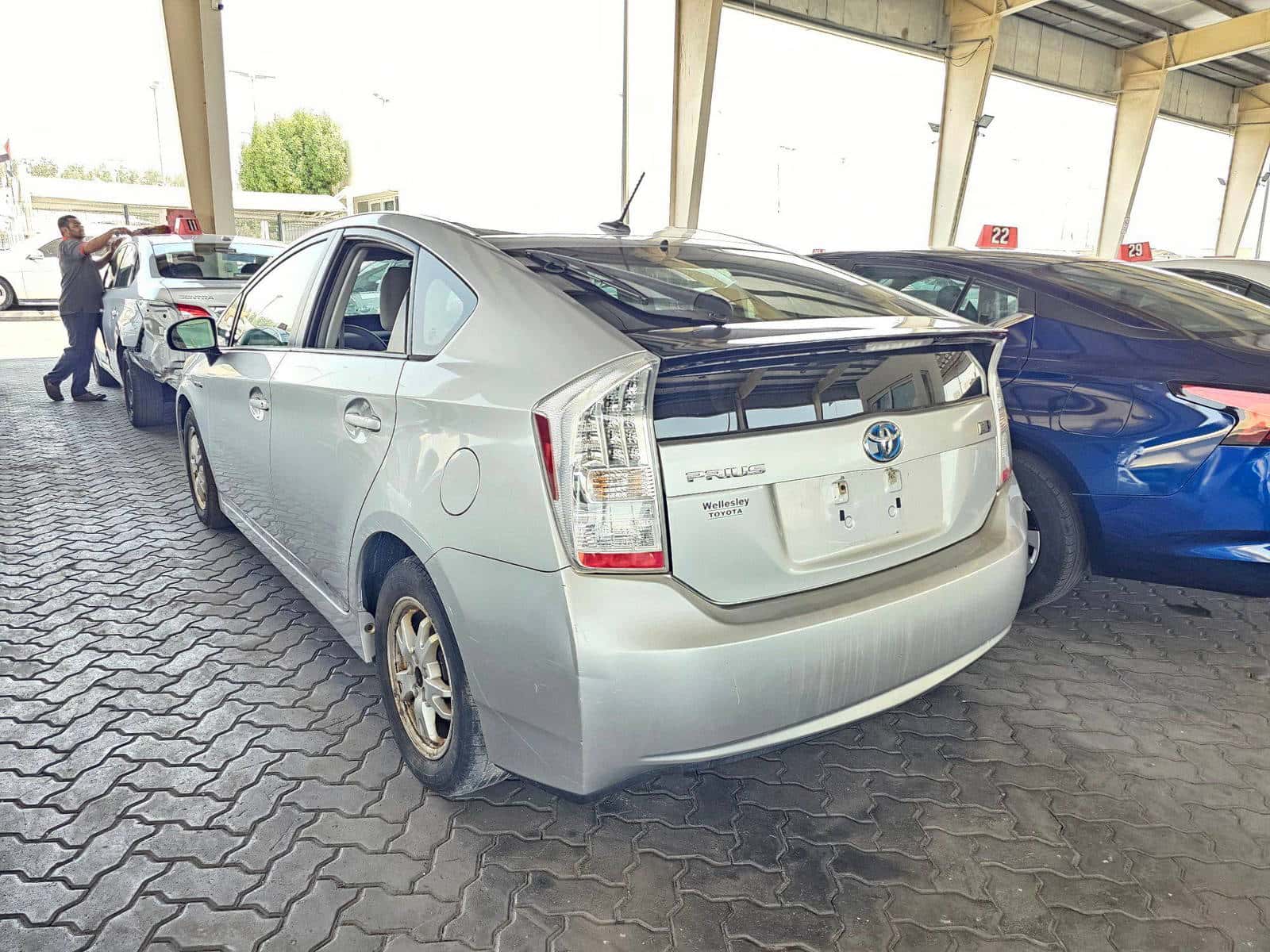TOYOTA PRIUS 2011 thumbnail 3