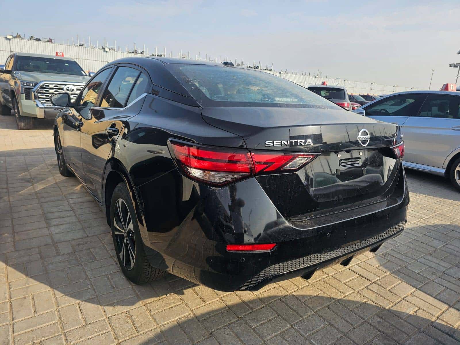 Nissan Sentra 2021 thumbnail 6