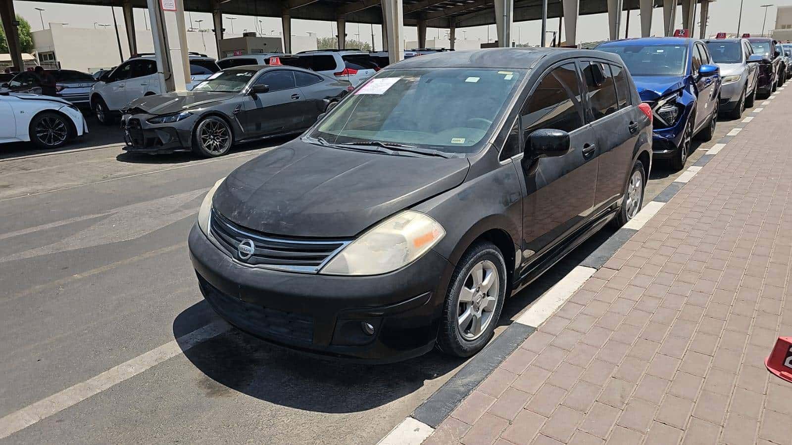 NISSAN VERSA 2011 thumbnail 3