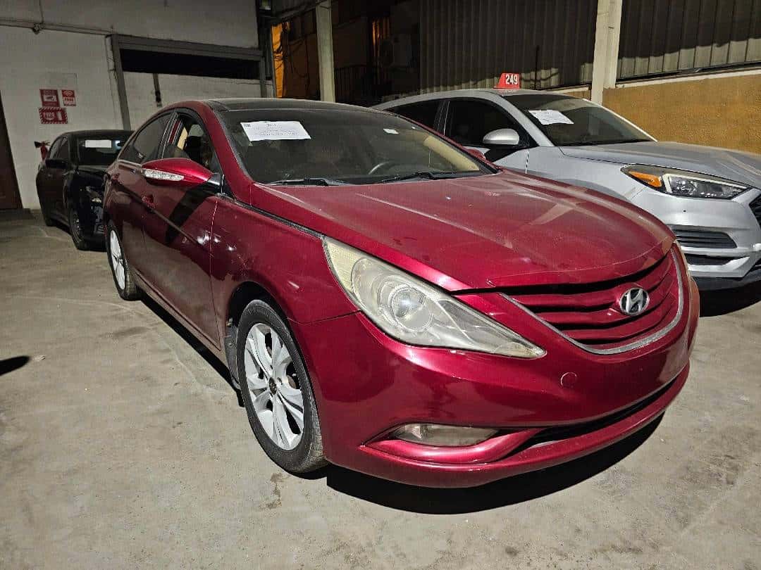 Hyundai Sonata 2011 thumbnail 1