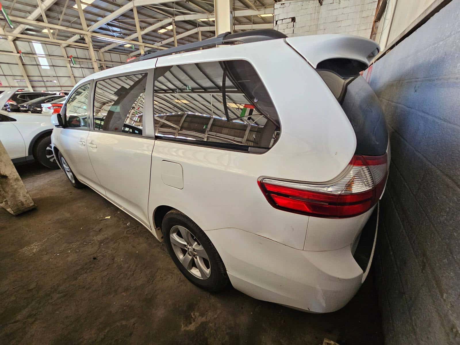 Toyota Sienna 2016 thumbnail 4