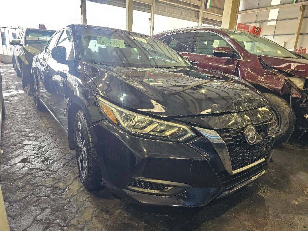 NISSAN SENTRA - Exterior