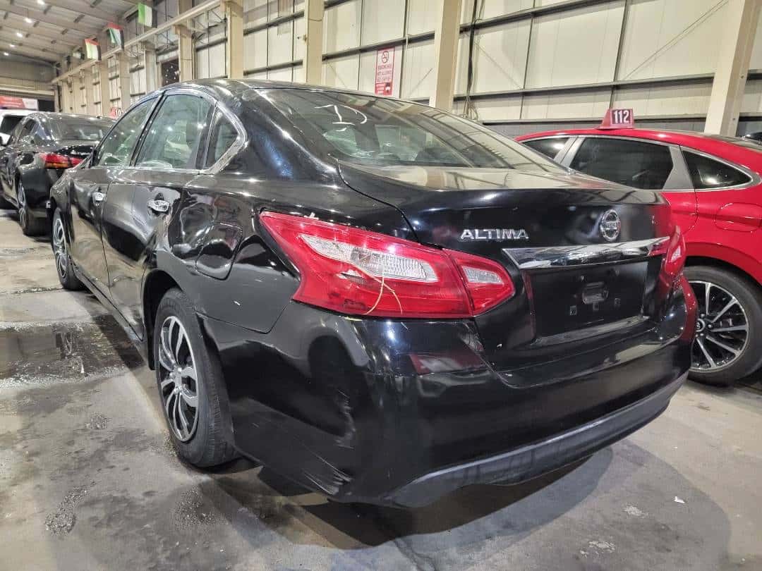 NISSAN ALTIMA - Exterior