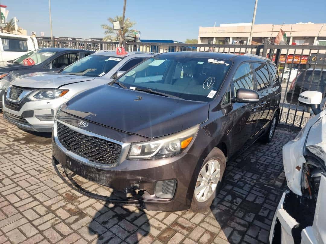 KIA SEDONA 2015 thumbnail 2
