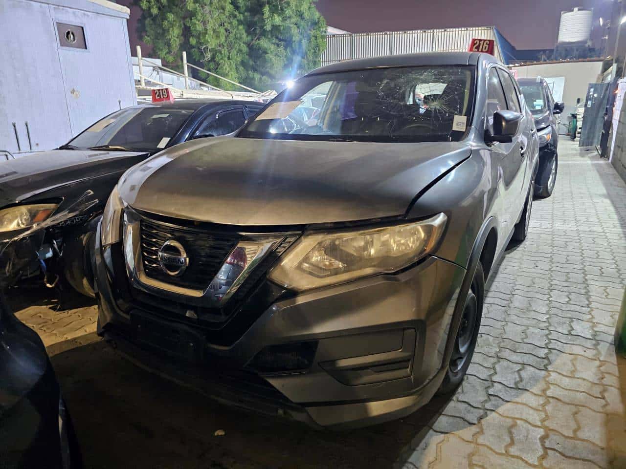 Nissan Rogue 2017 thumbnail 3