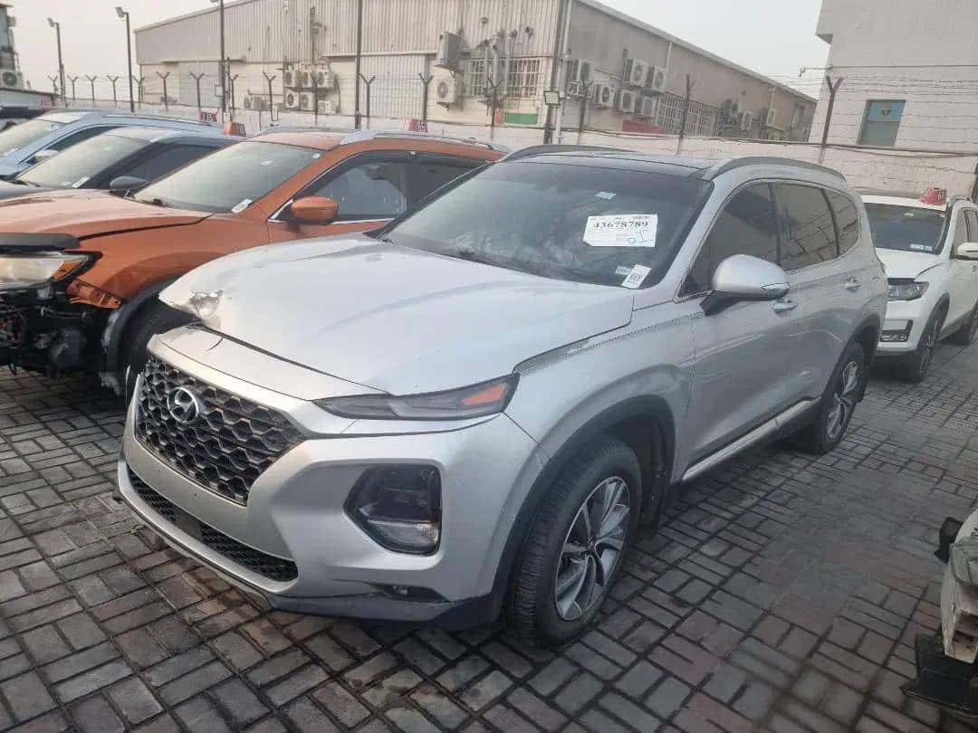 Hyundai Santa Fe 2019 thumbnail 1