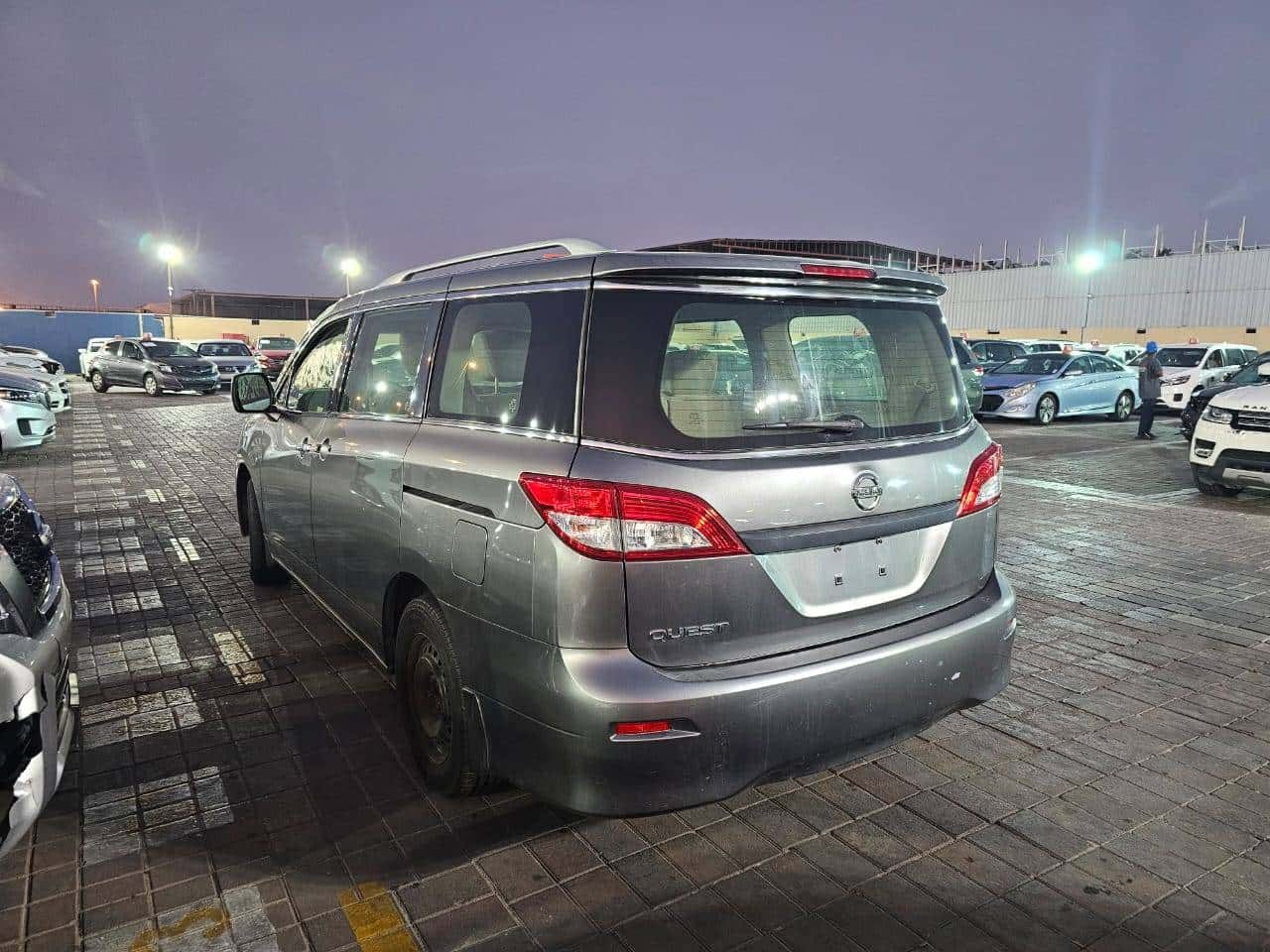 Nissan Quest 2014 thumbnail 5