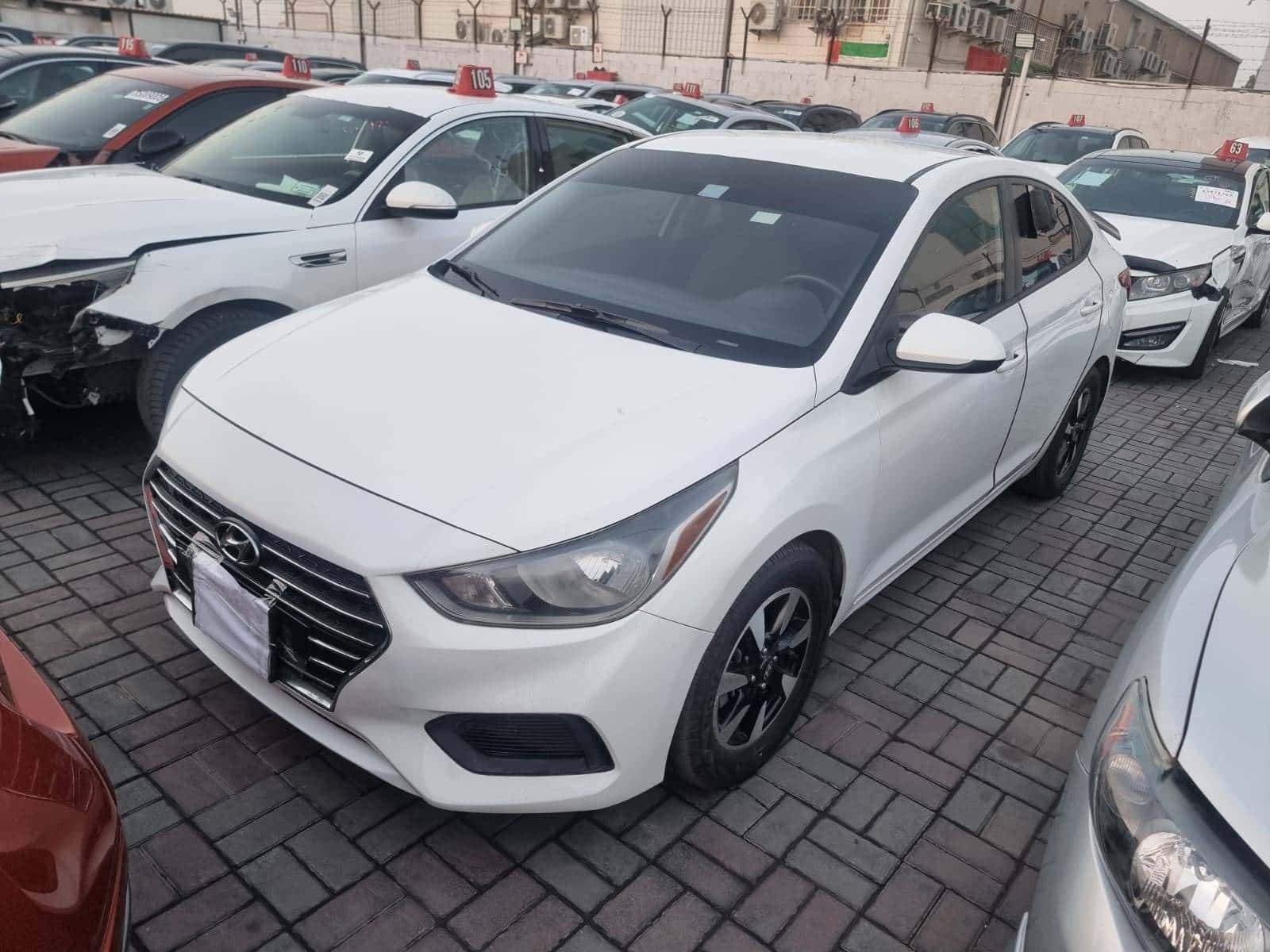 HYUNDAI ACCENT 2020 thumbnail 2