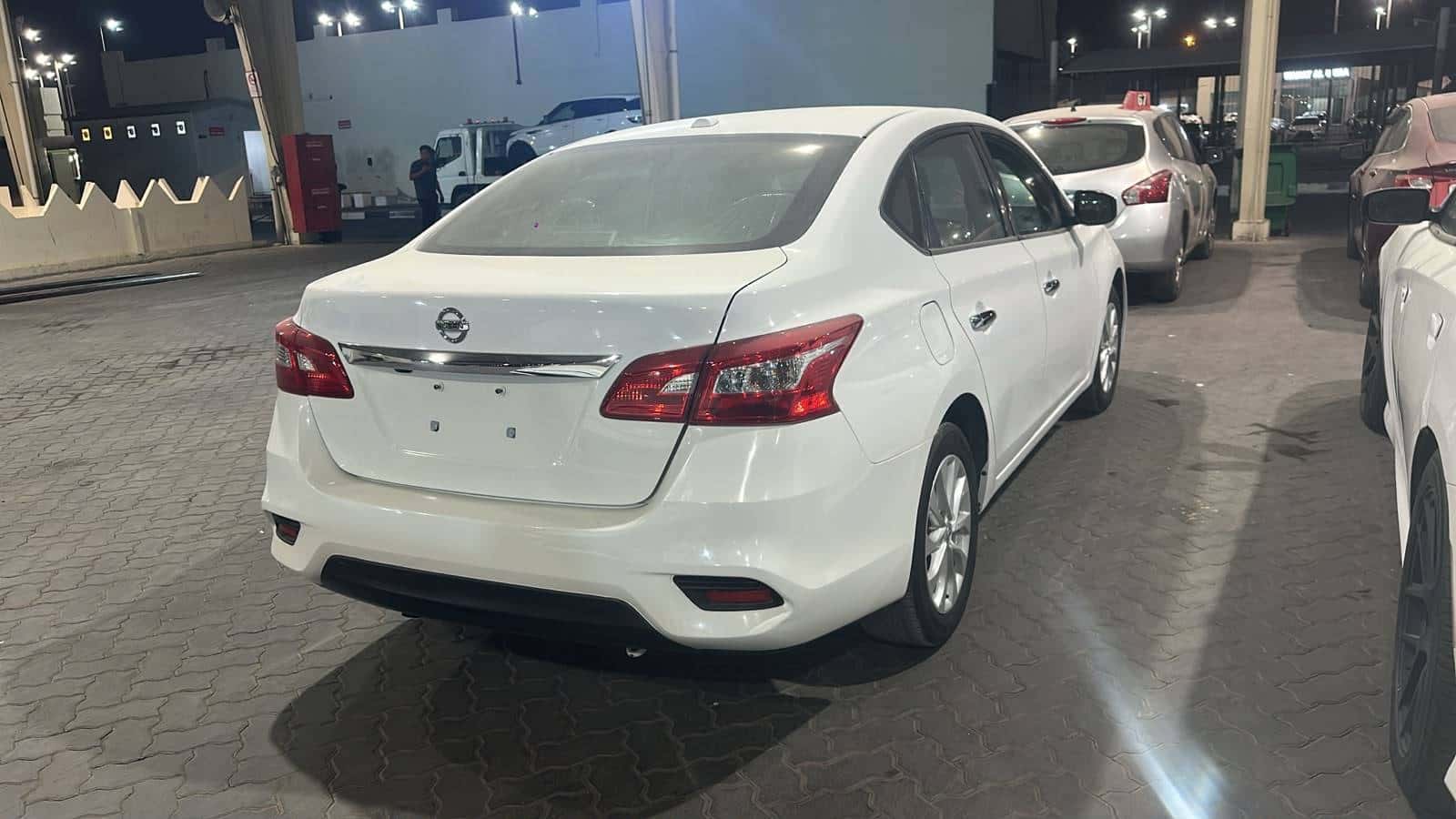 Nissan Sentra 2019 thumbnail 4