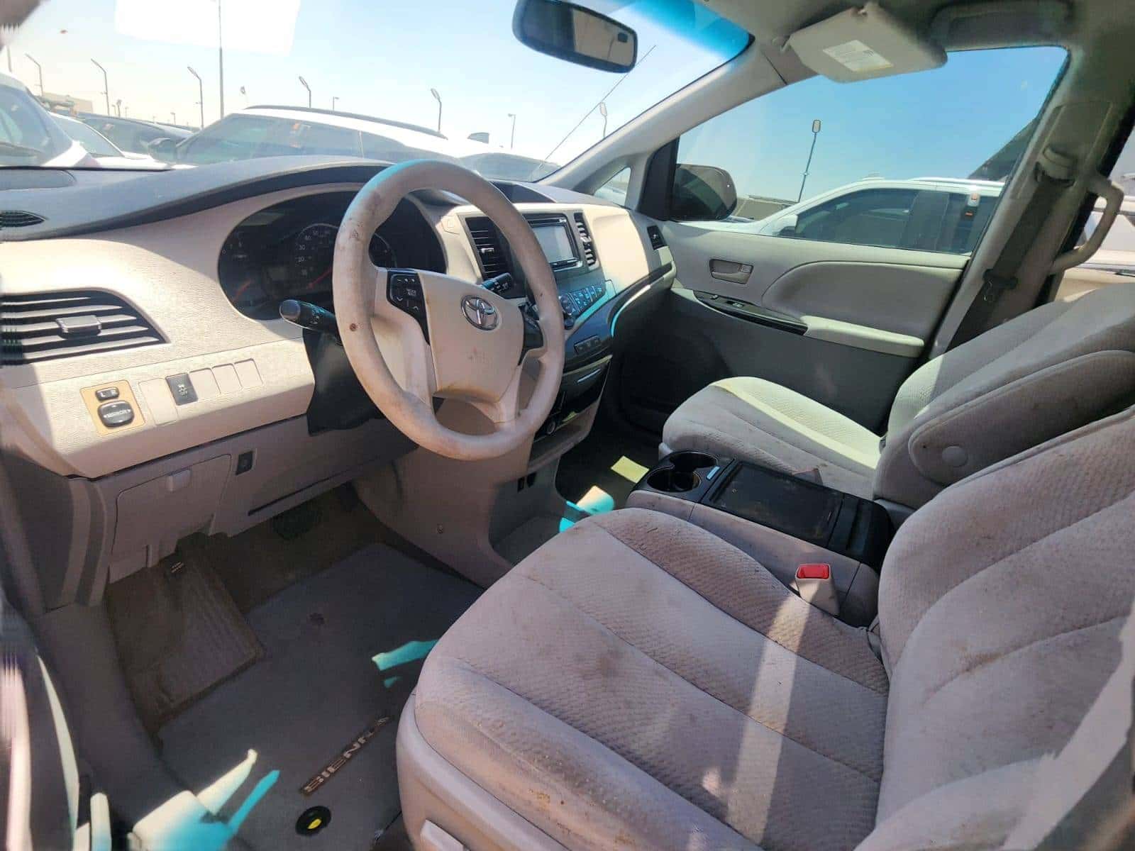 TOYOTA SIENNA 2013 thumbnail 5