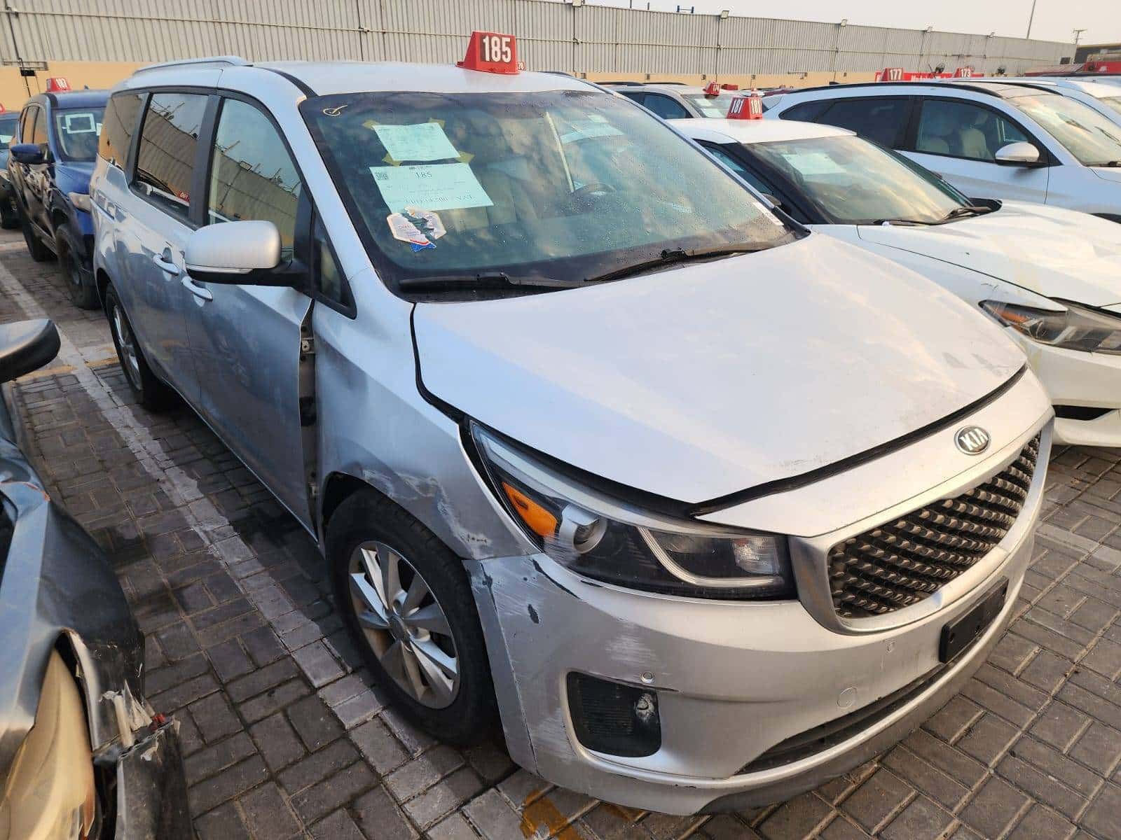 KIA SEDONA 2017 thumbnail 5