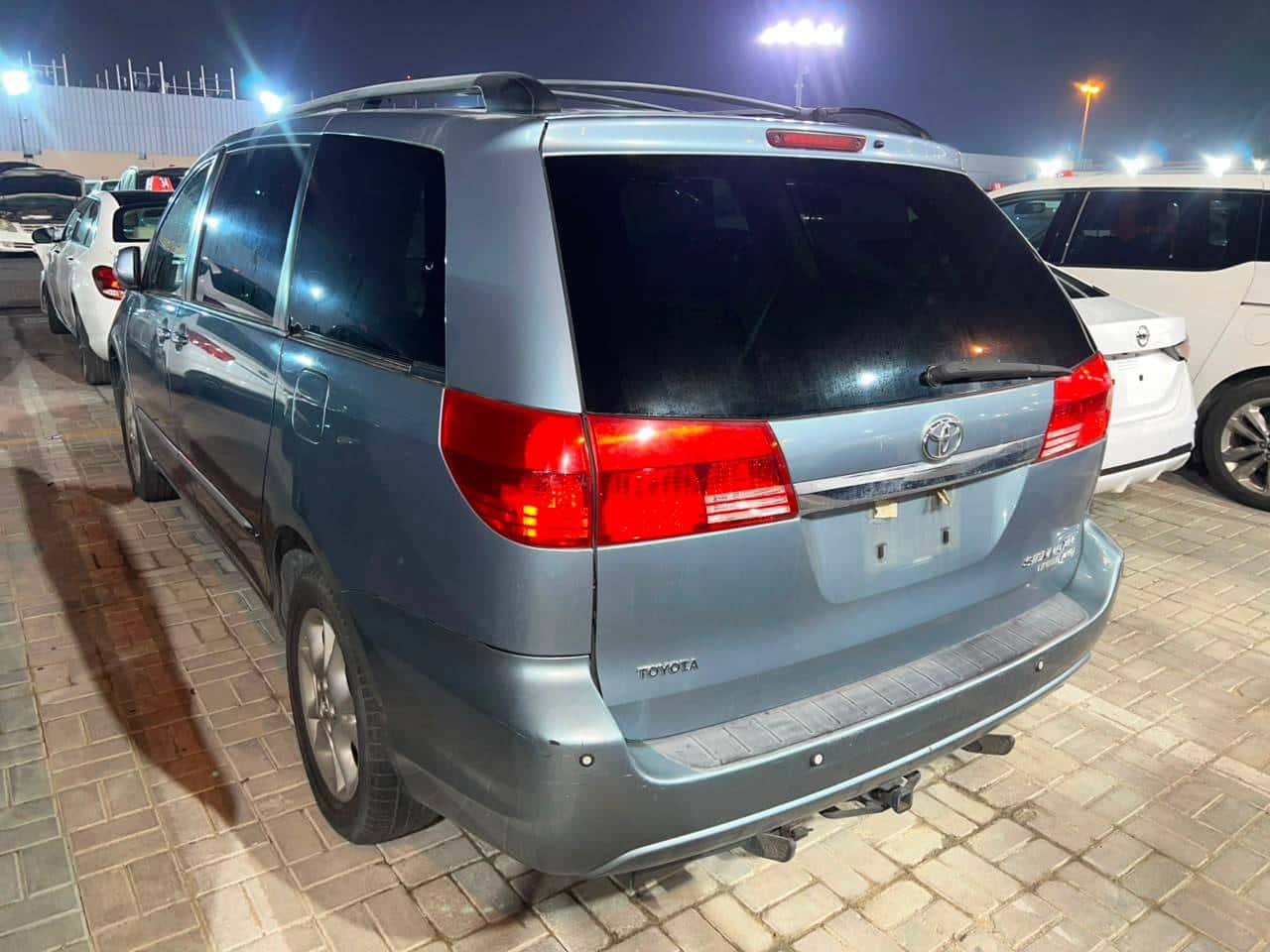 TOYOTA SIENNA 2004 thumbnail 4